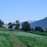 Ferien- Und Pferdegut Schloss * 特雷芬