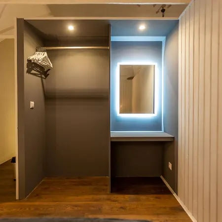 Ferien- Und Pferdegut Schloss Apartmán *