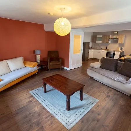 Ferien- Und Pferdegut Schloss Treffen