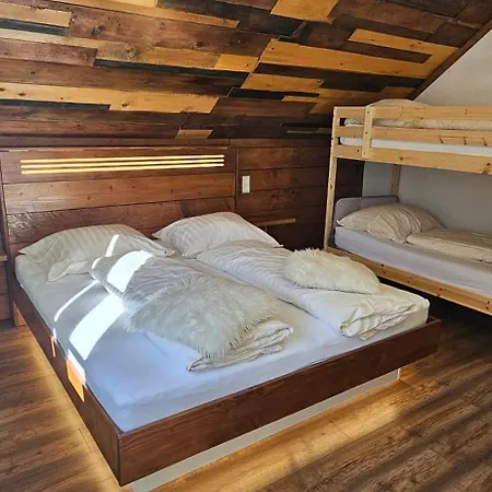 Ferien- Und Pferdegut Schloss * Treffen