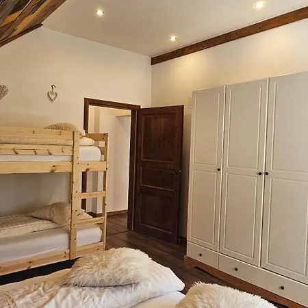 Ferien- Und Pferdegut Schloss * Treffen