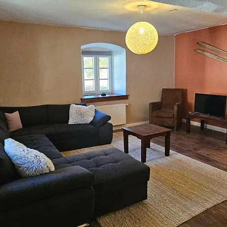 Pferdegut Schloss * Treffen