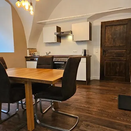 Ferien- Und Pferdegut Schloss Appartamento Treffen