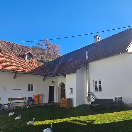 Ferien- Und Pferdegut Schloss * Treffen