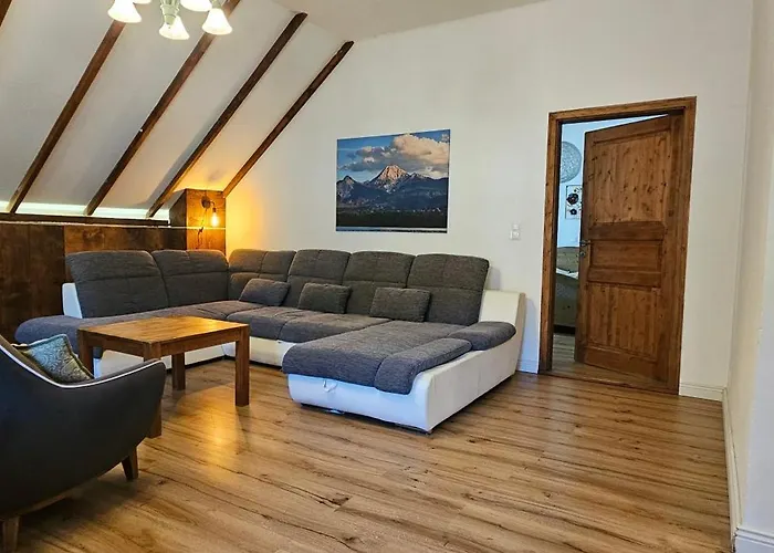 Ferien- Und Pferdegut Schloss Treffen