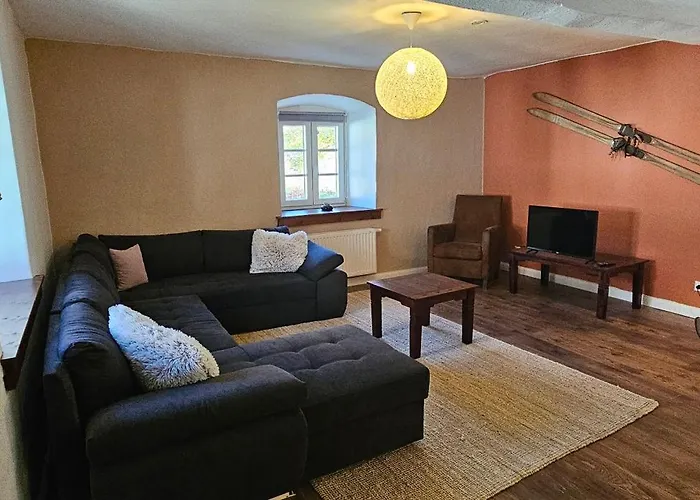 Ferien- Und Pferdegut Schloss * Треффен